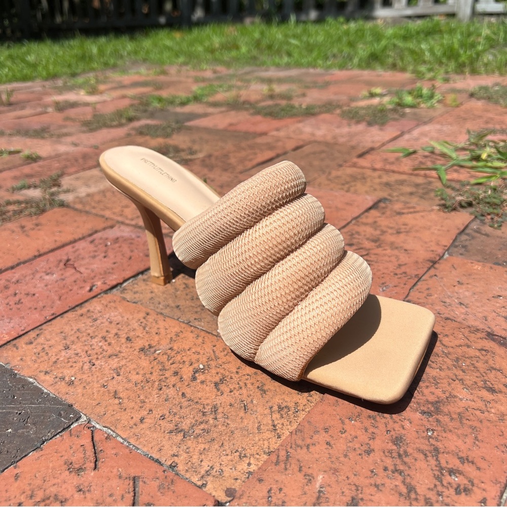 PrettyLittleThing Square-Toe Sandals - Picture 3 of 13
